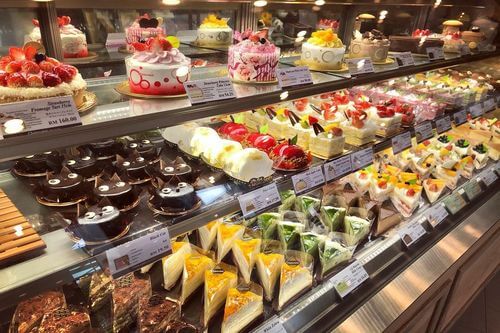 非常有特色的新加坡蛋糕店；过生日不必愁到哪里买蛋糕啦！(www.sg2jb.com)
